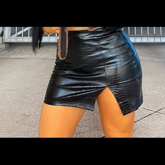 🚨BRAND NEW 🚨 fashion nova skirt size 1x SOLD - Picture 6 of 10